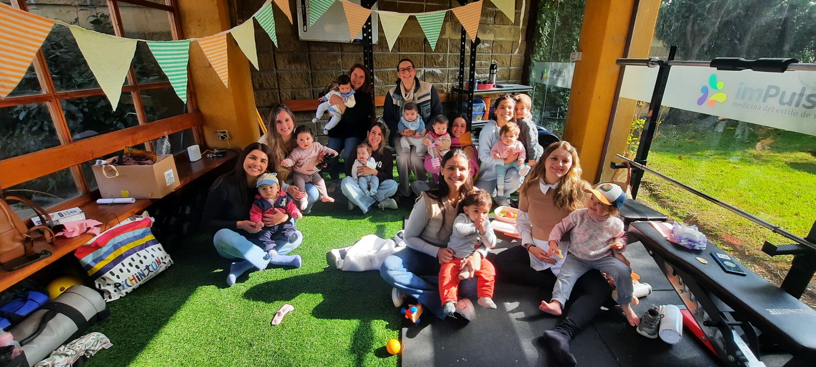 Encuentro de mamás y bebés del grupo de apoyo